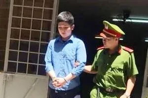 Một người Hàn Quốc lãnh 4 năm tù vì lừa hơn 400 triệu