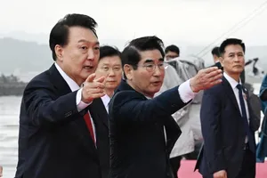 Hình ảnh nóng về diễn biến mới của chính trường Hàn Quốc