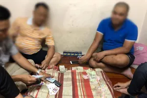 Công an đột kích ổ bạc ngày giáp Tết ở Phú Nhuận