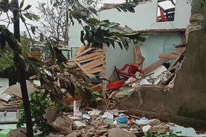 Chùm ảnh: Huyện đảo Lý Sơn thiệt hại nặng nề do bão số 9