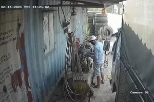 Thủ Đức: Tiệm vá lốp ô tô bị trộm đồ nghề vào mùng 3 Tết