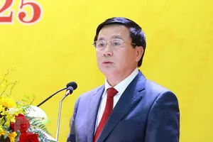 Ông Nguyễn Xuân Thắng, Ủy viên Bộ Chính trị, Giám đốc Học viện Chính trị quốc gia Hồ Chí Minh, Chủ tịch Hội đồng Lý luận Trung ương được giới thiệu ứng cử ĐBQH. Ảnh: TTXVN