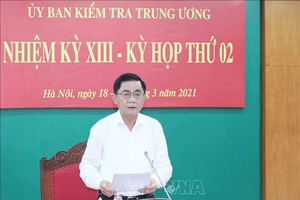 Ủy viên Bộ Chính trị, Chủ nhiệm Ủy ban Kiểm tra Trung ương Trần Cẩm Tú chủ trì Kỳ họp. Ảnh: VGP