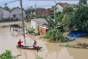Cập nhật lũ lịch sử ở Phú Yên: 4 người chết, gần 30.000 căn nhà bị ngập