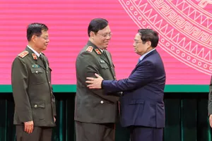 Thủ tướng: Khẩn trương điều tra, xét xử vụ án tại Cục Lãnh sự, Bộ Ngoại giao