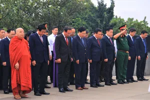 Đoàn lãnh đạo Đảng, Nhà nước, TP.HCM dâng hương tưởng niệm cố Thủ tướng Võ Văn Kiệt