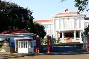 Cho thôi chức vụ 3 Phó Chủ tịch UBND tỉnh Gia Lai