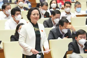 Bộ Nội vụ đề xuất cán bộ bị kỷ luật tự nguyện tinh giản biên chế