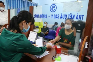 Chính phủ: Đẩy mạnh cải cách tiền lương, kiên quyết đẩy lùi tham nhũng