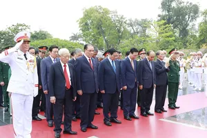 Hình ảnh Lãnh đạo Đảng, Nhà nước vào Lăng viếng Chủ tịch Hồ Chí Minh