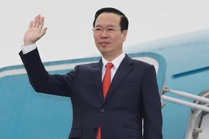 Chủ tịch nước lên đường dự Lễ đăng quang của Nhà vua Anh Charles III