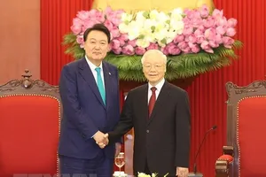 Tổng Bí thư Nguyễn Phú Trọng tiếp Tổng thống Hàn Quốc Yoon Suk Yeol