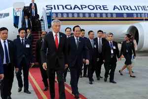 Thủ tướng Singapore Lý Hiển Long đến Hà Nội, bắt đầu thăm chính thức Việt Nam