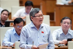 Quốc hội tranh luận việc cho Hà Nội áp dụng 'cắt điện, nước' đối với công trình vi phạm