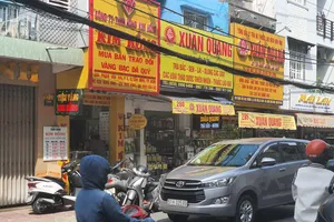 Đang truy xét 1 vụ cướp tiệm vàng ở Tân Bình