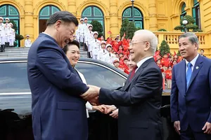 Loạt đại bác chào mừng Tổng Bí thư, Chủ tịch nước Trung Quốc Tập Cận Bình