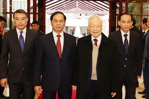 Hình ảnh Tổng Bí thư Nguyễn Phú Trọng đến dự Hội nghị Ngoại giao lần thứ 32