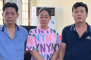 8 người gầy sòng cá độ đá bóng ở quán cà phê để hút khách