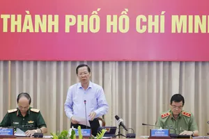  Chủ tịch TP.HCM: Không để xảy ra trục lợi chính sách mổ mắt cho công dân nhập ngũ