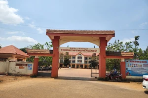 Âm tính với ma túy nhưng học sinh vẫn bị buộc thôi học vì 'sử dụng ma túy'