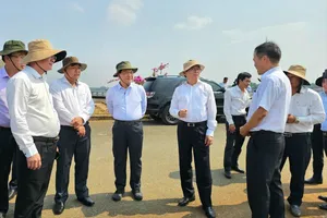 Bí thư Bà Rịa- Vũng Tàu khảo sát hồ chứa nước Sông Ray và có nhiều chỉ đạo chống hạn