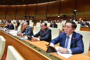 Chính phủ: Nhiều giải pháp cho tăng trưởng kinh tế, ổn định xã hội