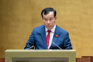 Đề nghị đường cao tốc có ít nhất 4 làn xe, phải có làn dừng khẩn cấp