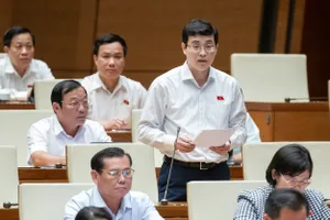 Tăng thời gian nghỉ thai sản cho nam giới, có chế độ với nữ phải điều trị hiếm muộn