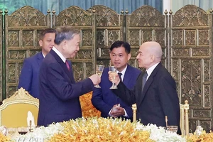 Chùm ảnh: Chủ tịch nước Tô Lâm dự Quốc yến của Hoàng gia Campuchia