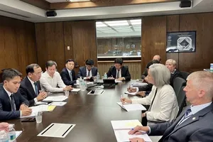 Thứ trưởng Bộ Công an Trần Quốc Tỏ làm việc với lãnh đạo FBI