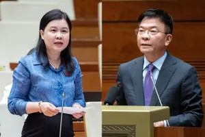 Vì sao luật vừa thi hành, thậm chí chưa thi hành đã phải sửa?