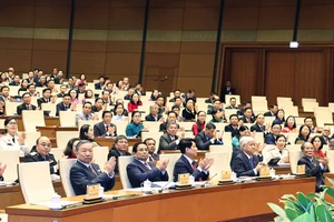 Thủ tướng: 'Vừa quản lý chặt chẽ vừa kiến tạo phát triển'