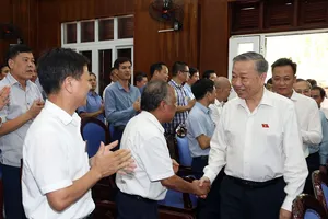 Tổng Bí thư, Chủ tịch nước Tô Lâm với cử tri huyện Văn Giang, tỉnh Hưng Yên.