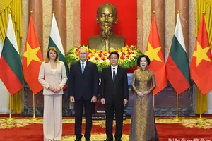 Hình ảnh: Chủ tịch nước Lương Cường và Phu nhân tại lễ đón Tổng thống Bulgaria