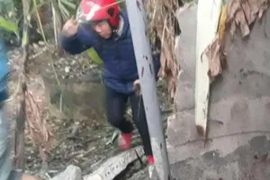 Nổ lớn ở vườn nhà dân, 2 người tử vong