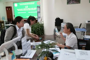 Chính phủ đưa ra hàng loạt chính sách hỗ trợ cán bộ khi tinh gọn bộ máy