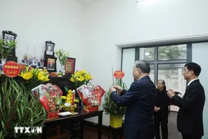 Tổng Bí thư Tô Lâm, Chủ tịch nước Lương Cường thắp hương tưởng nhớ cố Tổng Bí thư Nguyễn Phú Trọng