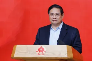 Thủ tướng: Không tô hồng, không bôi đen trong báo cáo kinh tế - xã hội