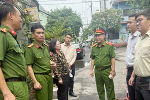 Lãnh đạo Cục Cảnh sát PCCC đến hiện trường chỉ đạo khắc phục vụ cháy làm 3 người tử vong ở TP.HCM