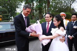 Lễ đón trọng thể Thủ tướng Tây Ban Nha Pedro Sánchez thăm chính thức Việt Nam