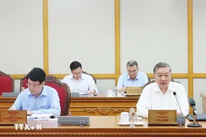 Thông báo chủ trương của Bộ Chính trị, Ban Bí thư về dự kiến nhân sự chủ chốt các địa phương