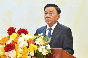 Bộ Chính trị: Hoàn thành sáp nhập tỉnh trước 15-8, nghiêm cấm tác động sắp xếp nhân sự