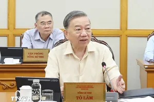 Tổng Bí thư: Rà soát sửa đổi về chế độ tiền lương, phụ cấp với cán bộ, công chức