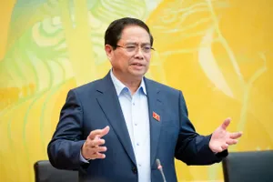 Trước 30-8, Bộ Nội vụ báo cáo Bộ Chính trị, Ban Bí thư về tuyển dụng, quản lý công chức, viên chức