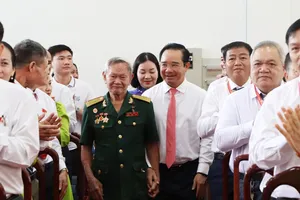 Chủ tịch UBND TP.HCM dự đại hội Đảng bộ phường đông dân nhất thành phố