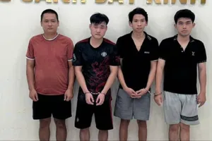 Bắt nhóm người sản xuất hàng giả bán rẻ chỉ bằng 50% so với hàng thật