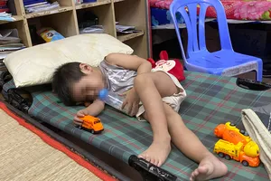 Bé trai 4 tuổi có hộ chiếu Nhật Bản, quê ở Đà Nẵng bị bỏ rơi ở Nha Trang