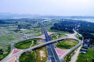 Xem xét điều chỉnh tốc độ tối đa 2 tuyến cao tốc ngàn tỉ