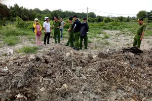 Đã lấy mẫu để kiểm tra vụ dùng rác thải san lấp mặt bằng