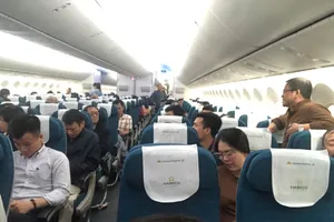 Máy bay Vietnam Airlines đi Hải Phòng lại đáp xuống Nội Bài